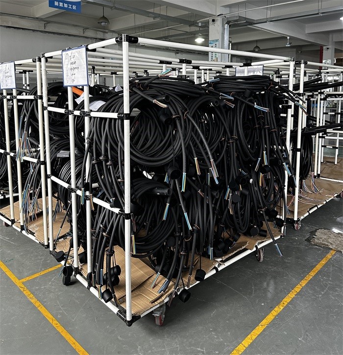 product-700-725 product-700-725